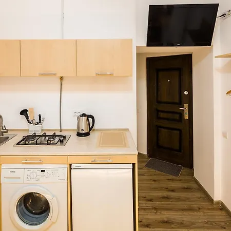 Apartment On Sholom Aleykhema 8 *