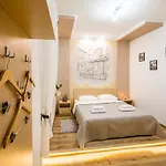 On Sholom Aleykhema 8 Апартаменти *