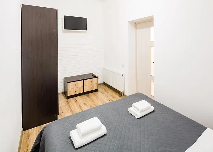 On Sholom Aleykhema 8 Apartment Lviv