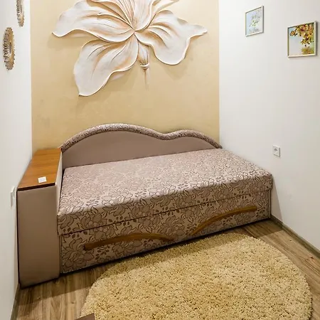 On Sholom Aleykhema 8 Lviv